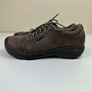 KEEN Brown Leather Shoes MENS 10 Hiking Camping Outdoors